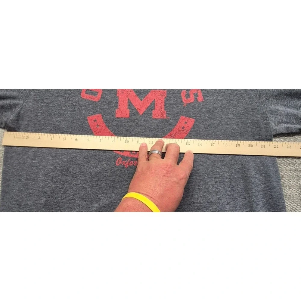 Ole Miss Rebels gray front pocket graphic long sleeve t-shirt XL 2 sided HYDR